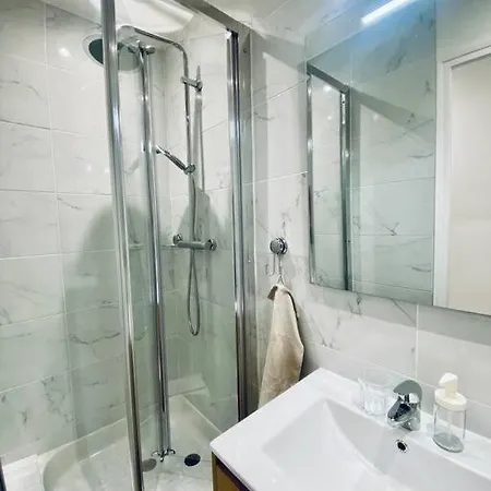 *villa Adelaide* Cocotier Виши